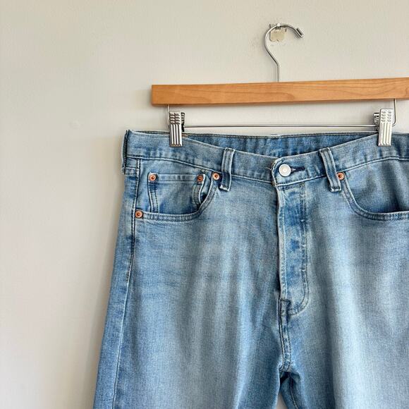 Levi's 501 90's Straight Leg Jeans Blue Medium Wash 32 - Picture 4 of 9